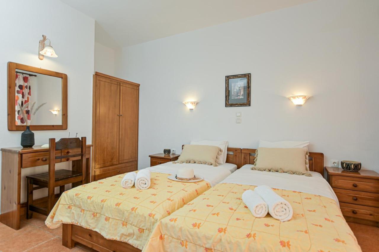 Alykes Studios & Suites Ájosz Prokópiosz Kültér fotó